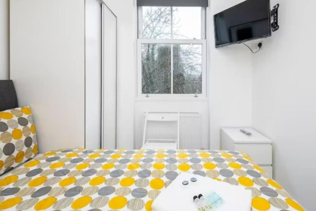 Boutique Modern Hotel Room For Two Near Tube And Bus Stations 伦敦 外观 照片